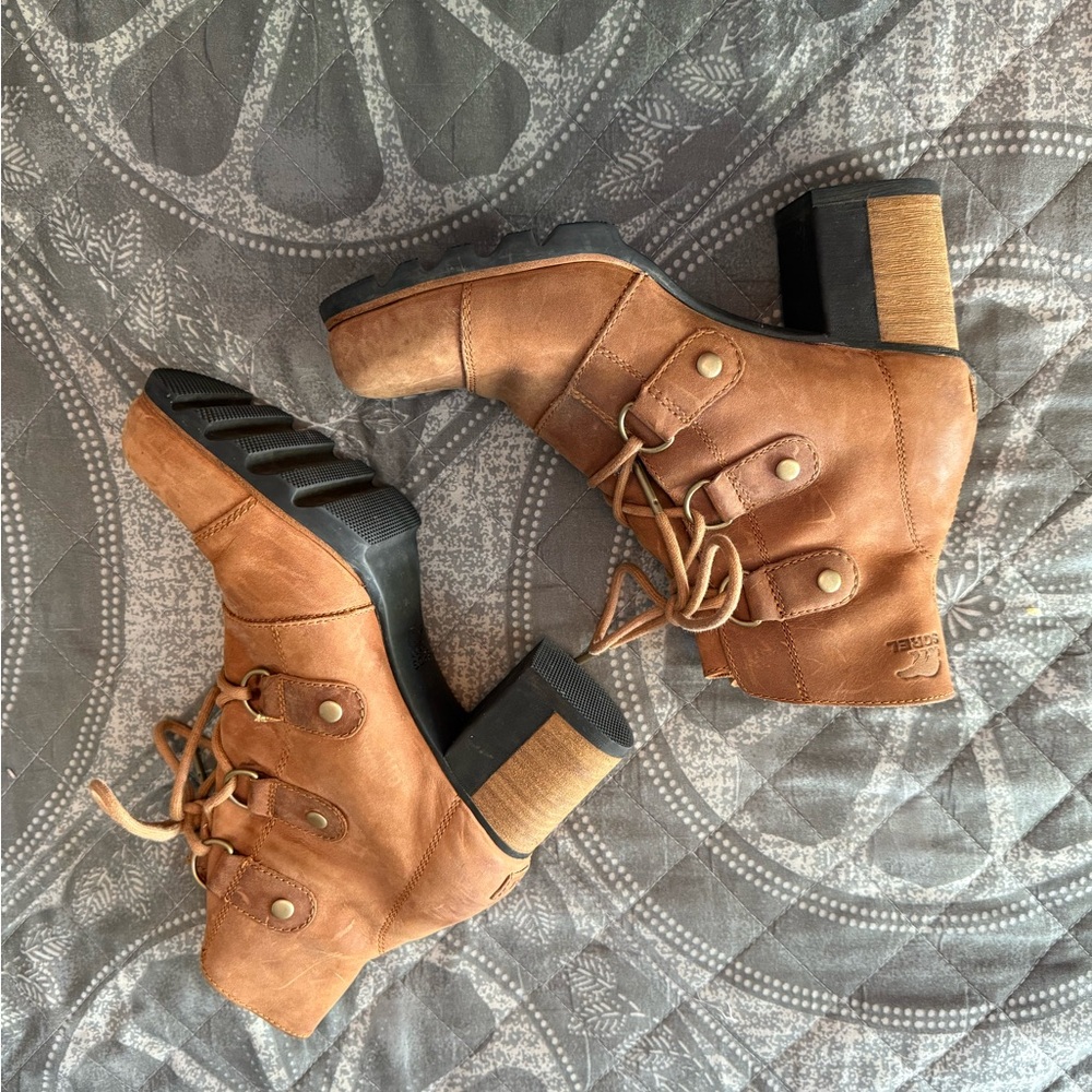 Sorel Waterproof Brown Suede Leather High Heel Lace-up Block Heel Ankle Boot